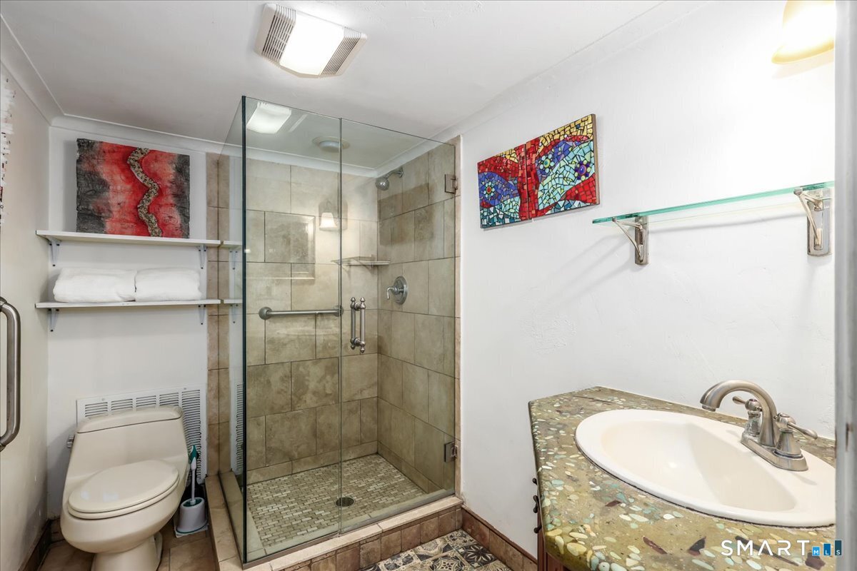 81 Lakeside Drive Ridgefield CT 06877