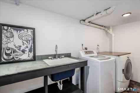 81 Lakeside Drive Ridgefield CT 06877