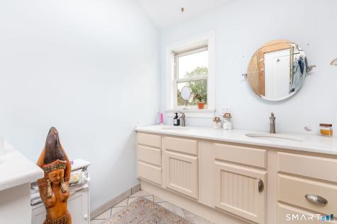 6 Willard Street Old Saybrook CT 06475