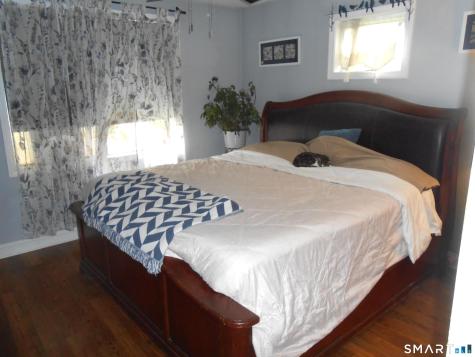 13 Burritt Place Naugatuck CT 06770