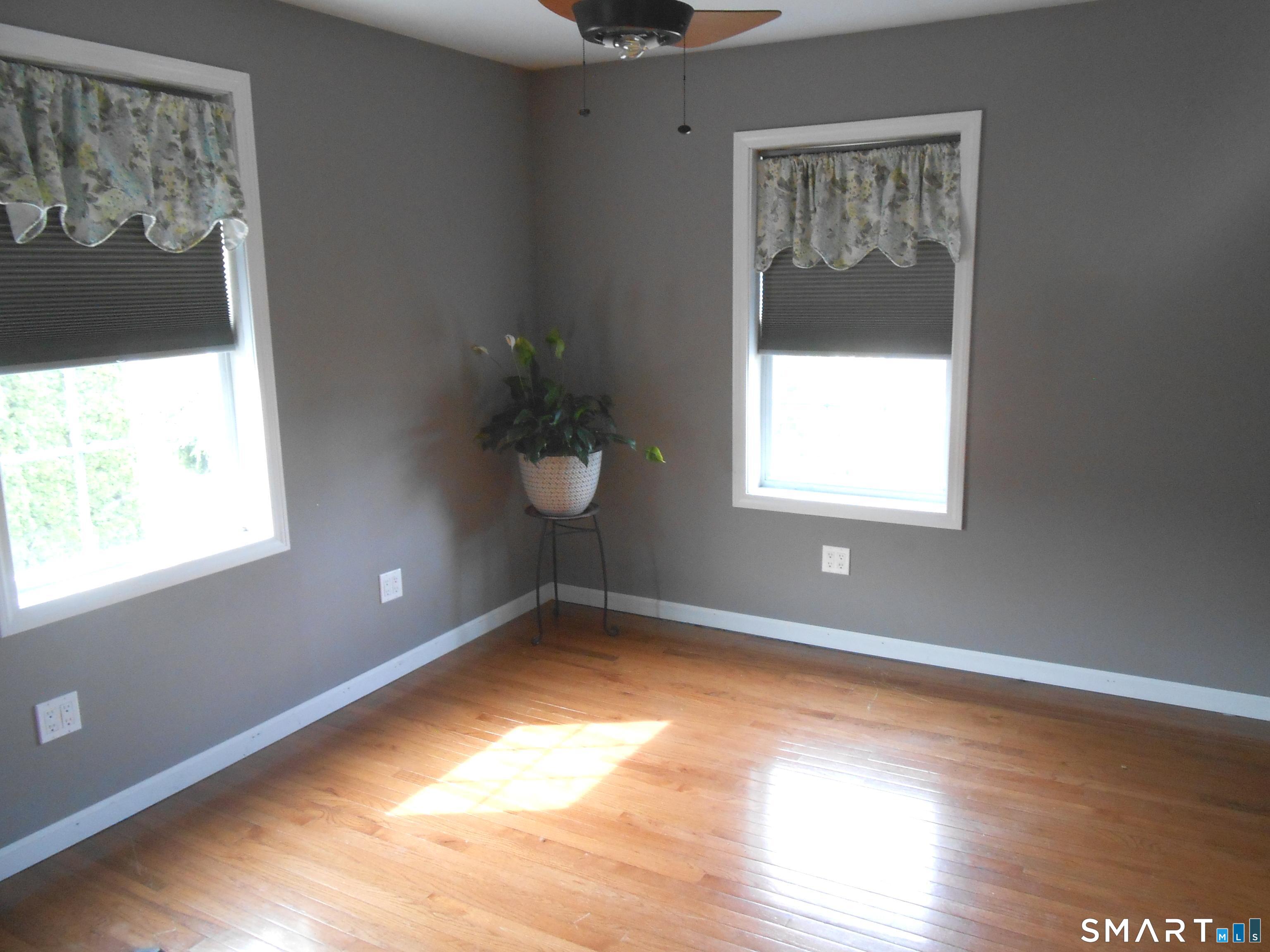 13 Burritt Place Naugatuck CT 06770