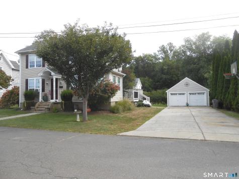 13 Burritt Place Naugatuck CT 06770