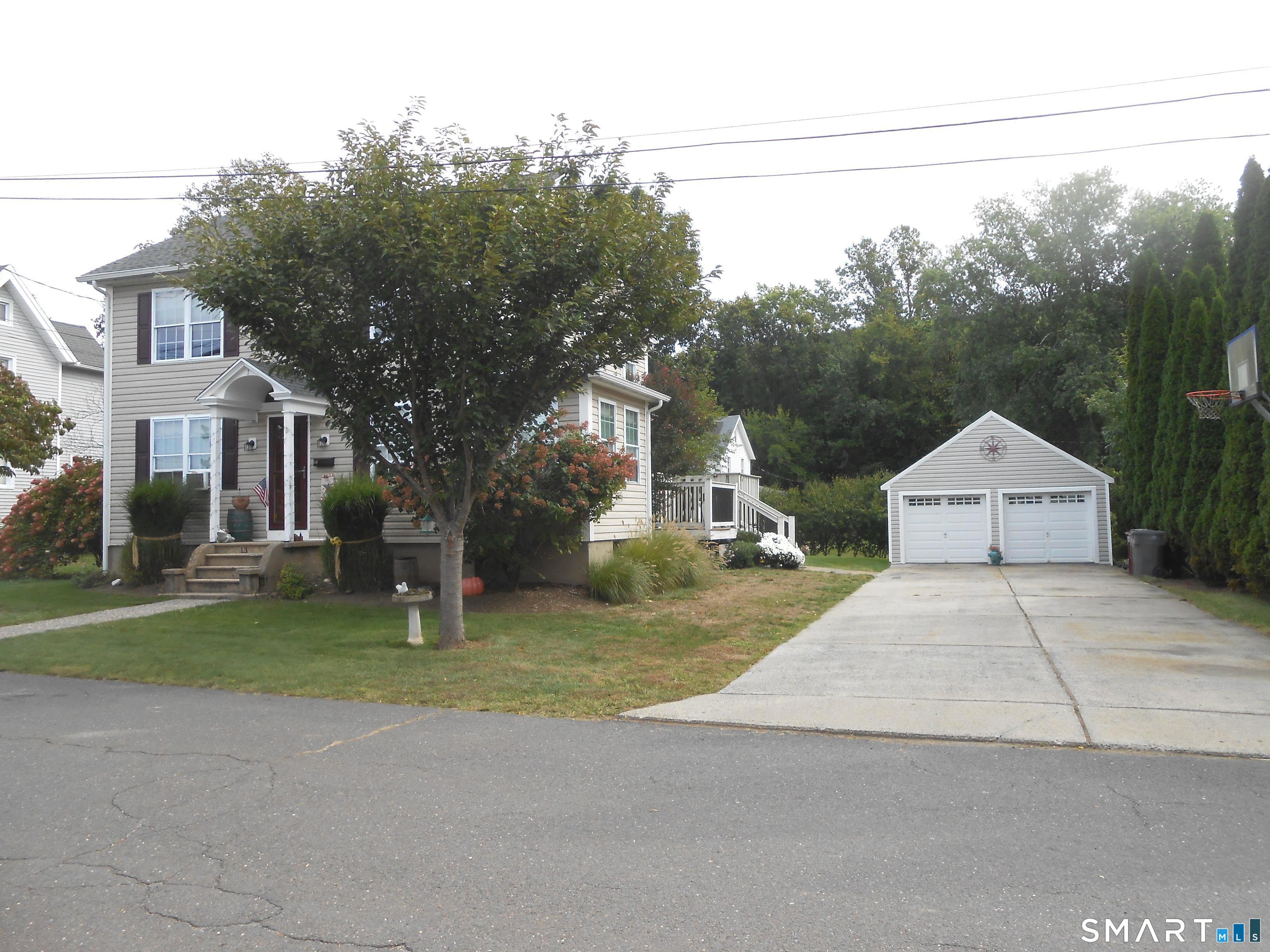 13 Burritt Place Naugatuck CT 06770