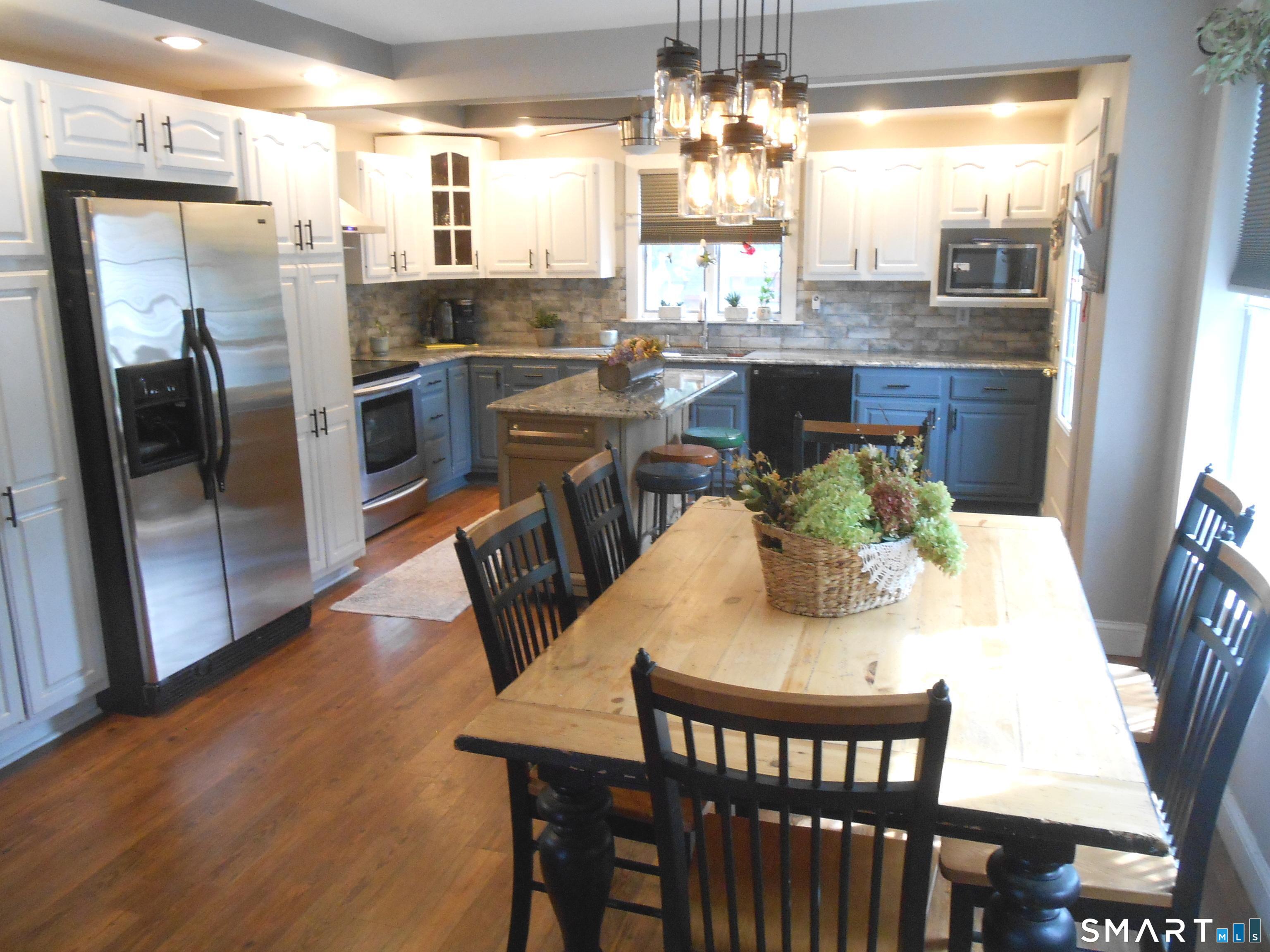 13 Burritt Place Naugatuck CT 06770