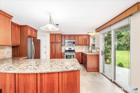 4 Taunton Lake Drive Newtown CT 06470