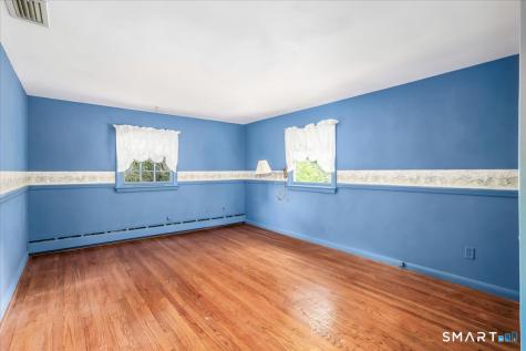 4 Taunton Lake Drive Newtown CT 06470