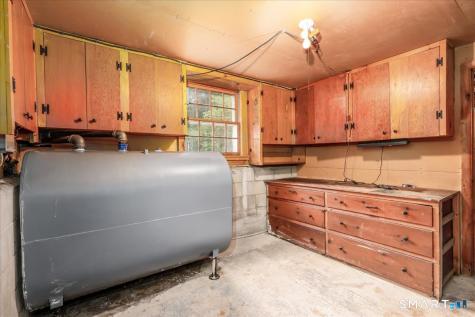 4 Taunton Lake Drive Newtown CT 06470