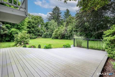 4 Taunton Lake Drive Newtown CT 06470