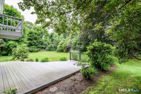 4 Taunton Lake Drive Newtown CT 06470