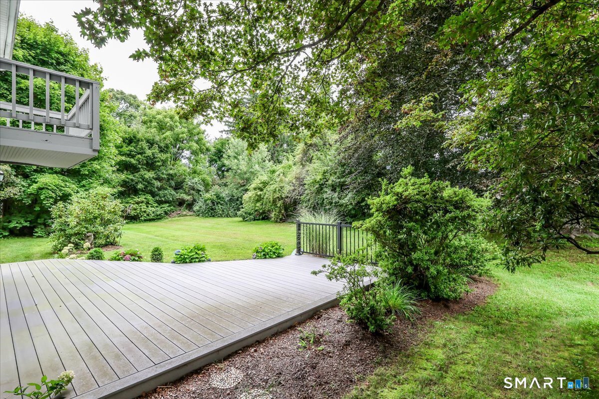 4 Taunton Lake Drive Newtown CT 06470