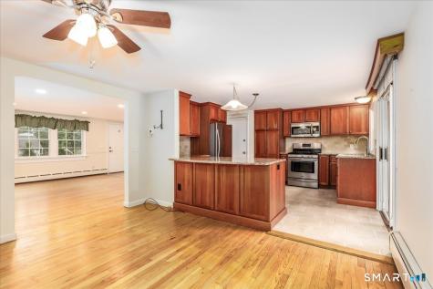 4 Taunton Lake Drive Newtown CT 06470