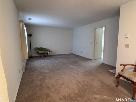 8 Oakridge Drive Enfield CT 06082