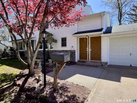 8 Oakridge Drive Enfield CT 06082