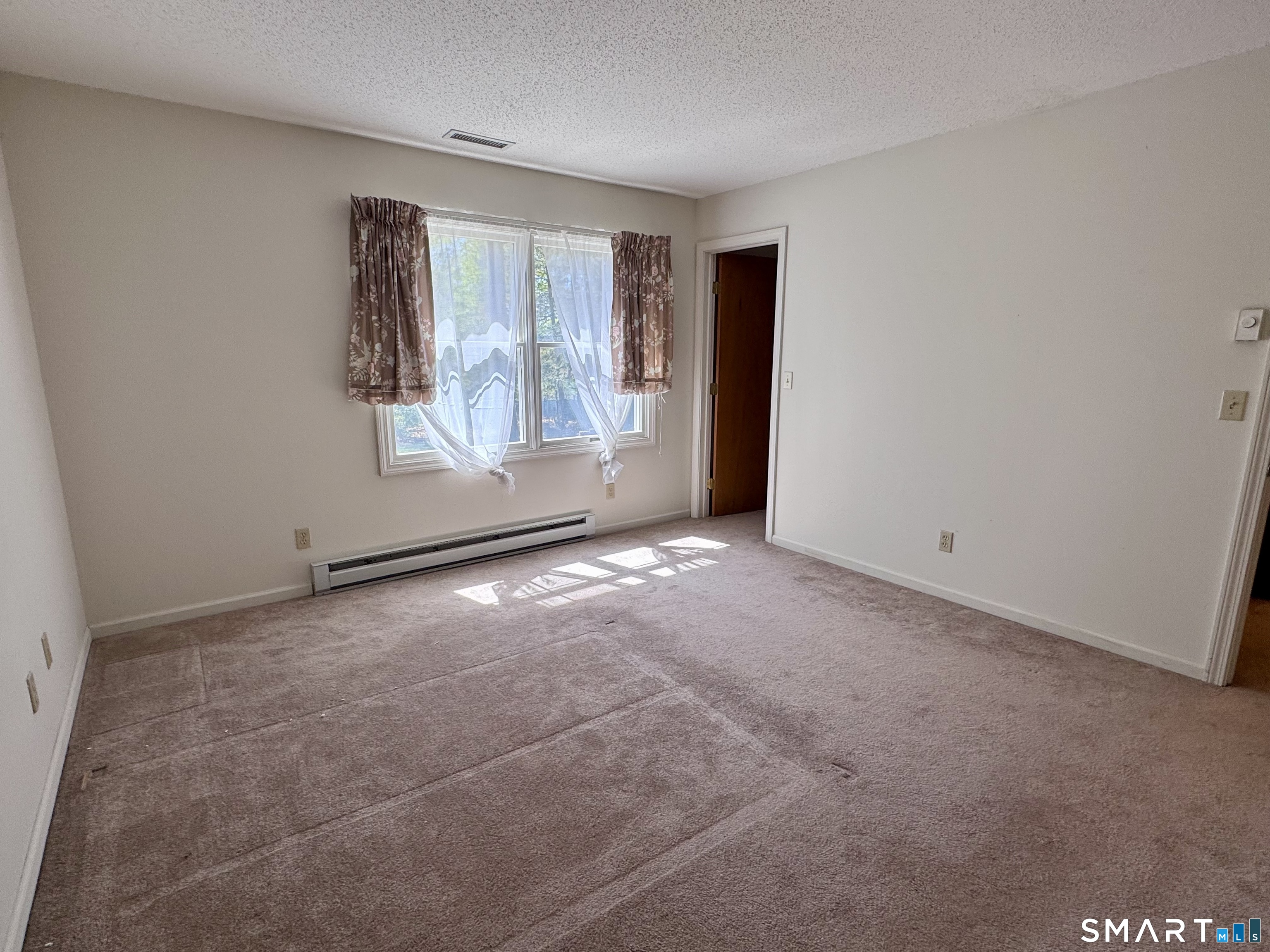 8 Oakridge Drive Enfield CT 06082