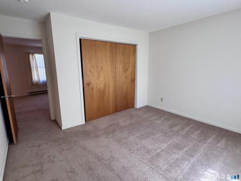 8 Oakridge Drive Enfield CT 06082