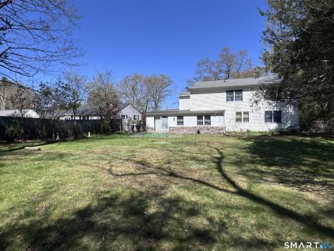 8 Oakridge Drive Enfield CT 06082