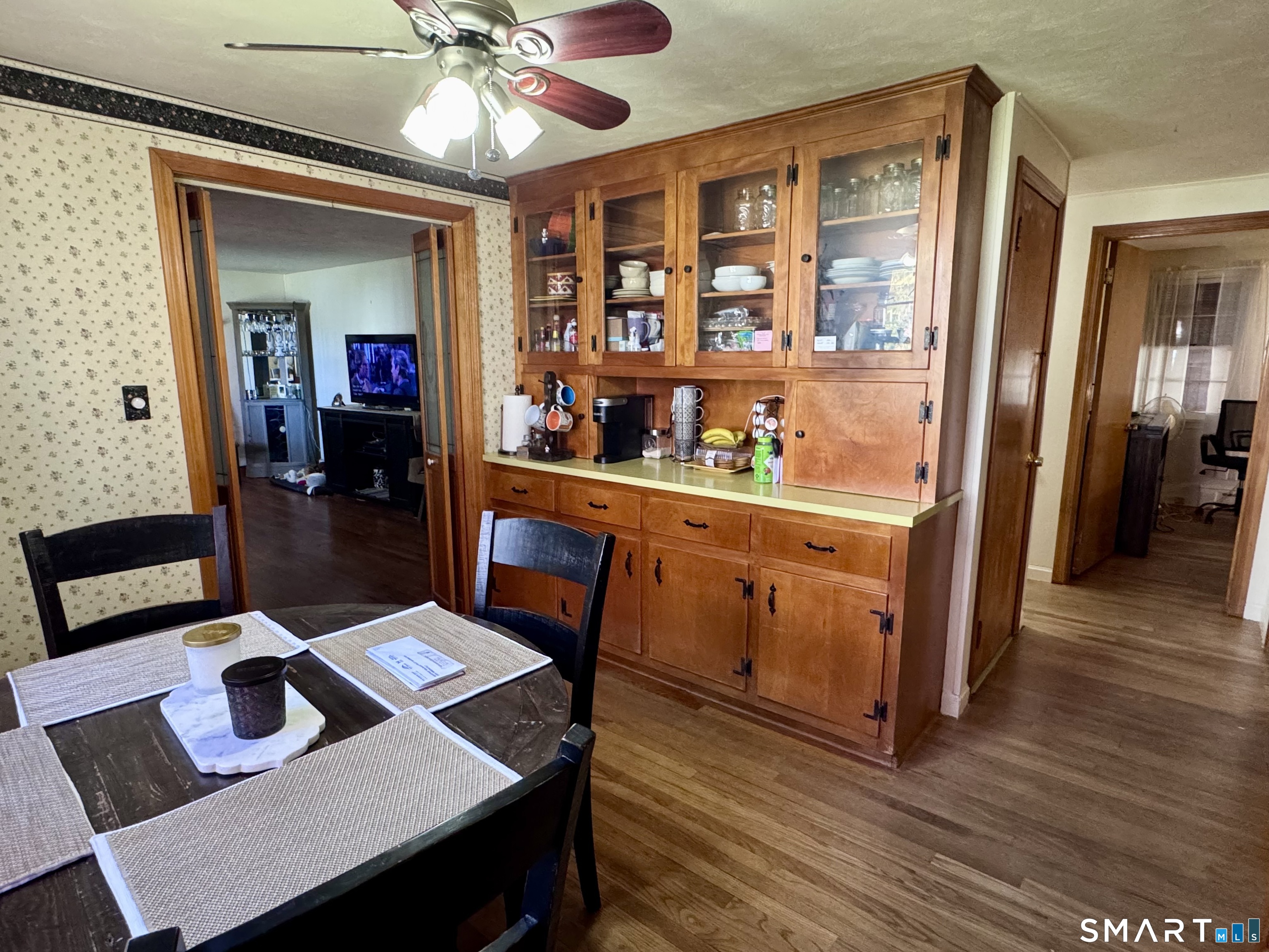 8 Oakridge Drive Enfield CT 06082