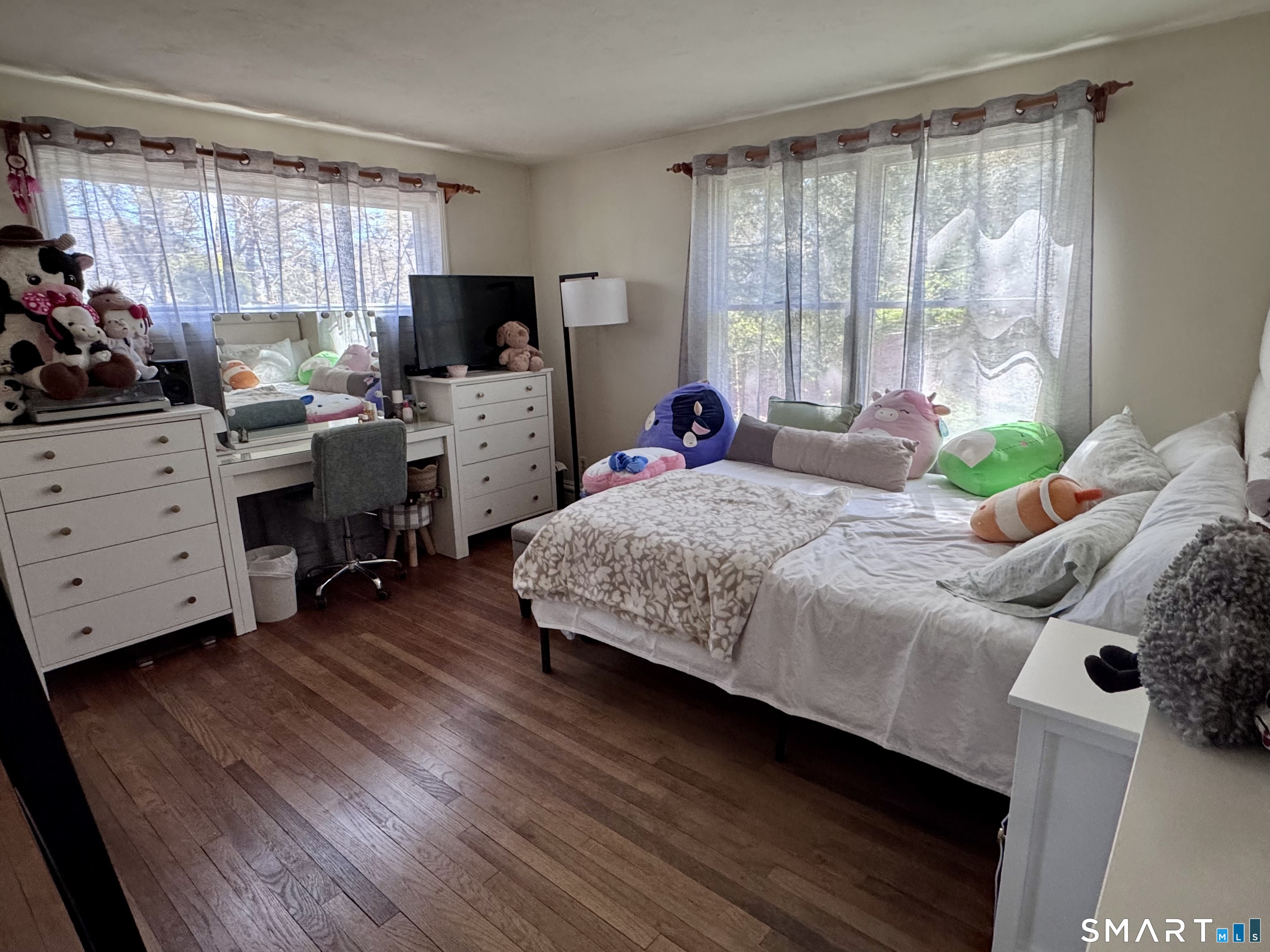 8 Oakridge Drive Enfield CT 06082