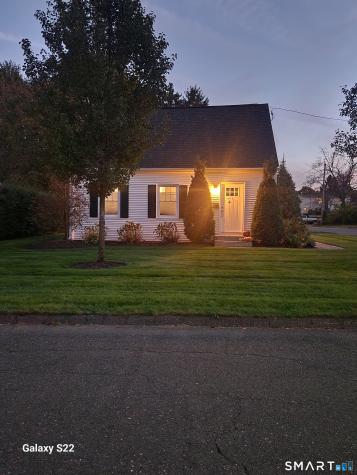 28 School Street Windsor Locks CT 06096