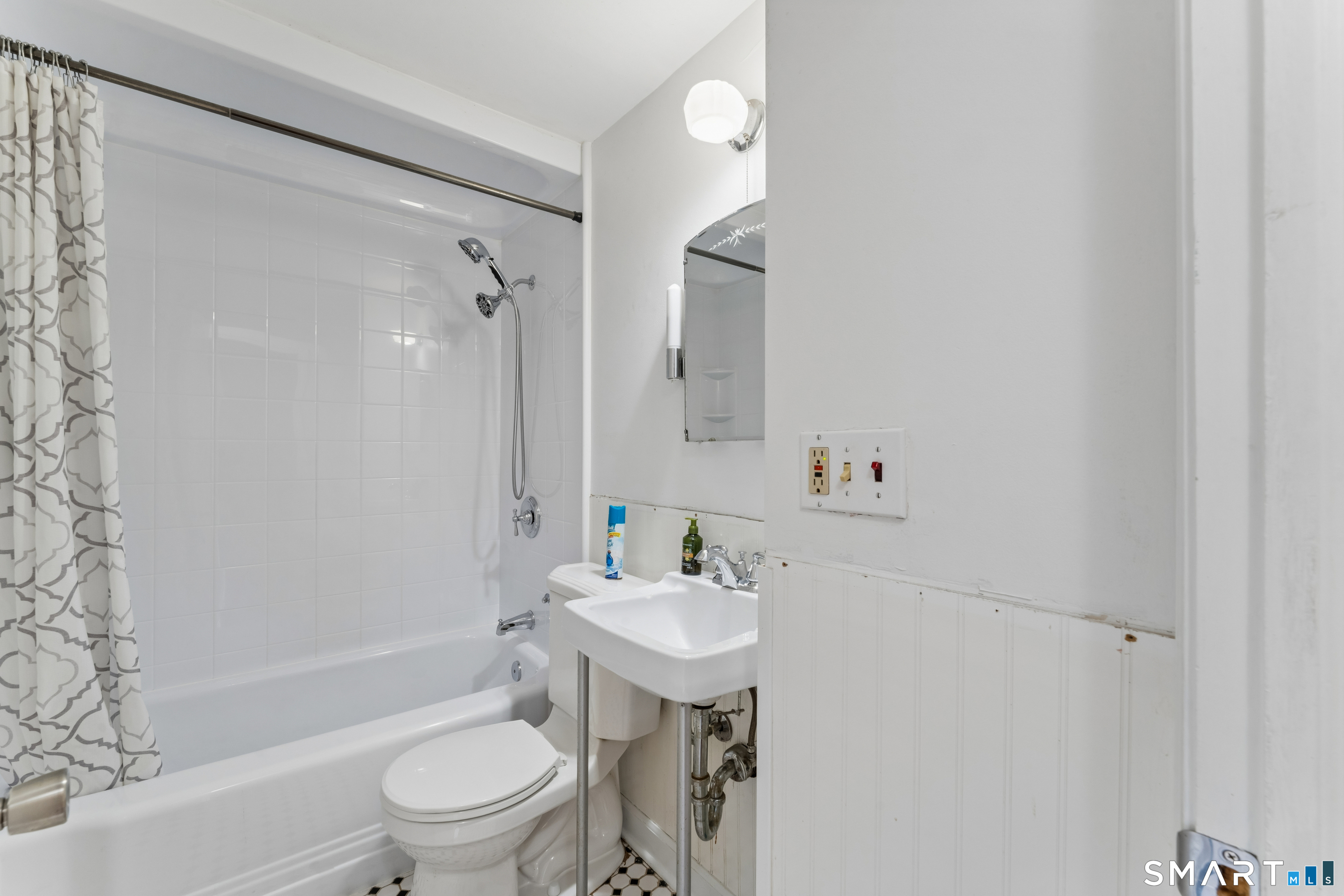 65 Tower Street Milford CT 06460