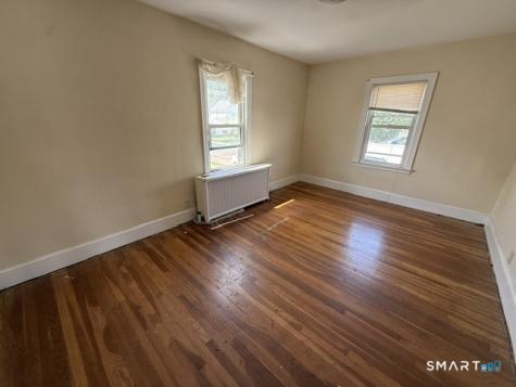 76 Waverly Place Bridgeport CT 06610