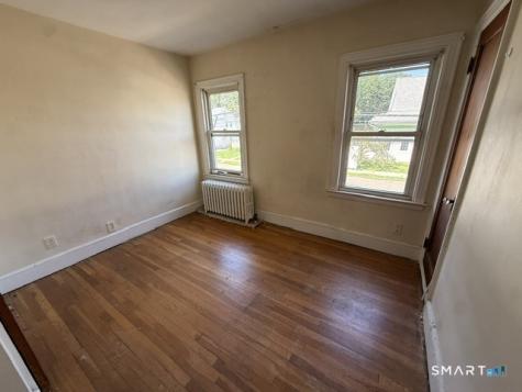 76 Waverly Place Bridgeport CT 06610