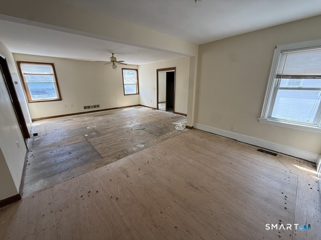 76 Waverly Place Bridgeport CT 06610