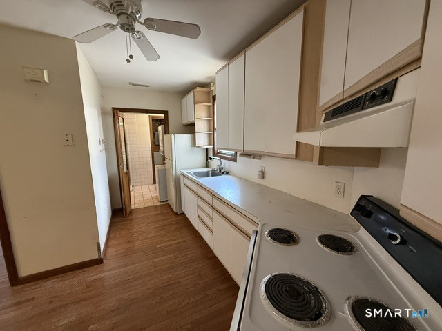 76 Waverly Place Bridgeport CT 06610