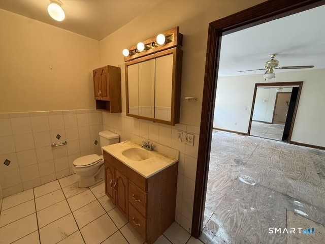 76 Waverly Place Bridgeport CT 06610