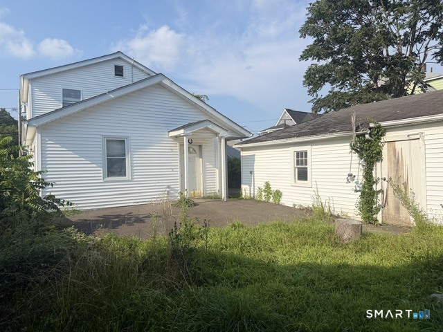 76 Waverly Place Bridgeport CT 06610
