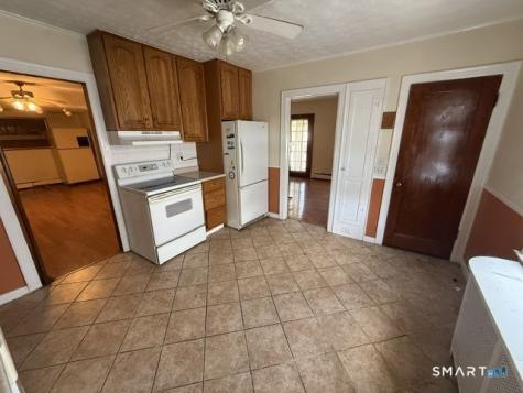 76 Waverly Place Bridgeport CT 06610