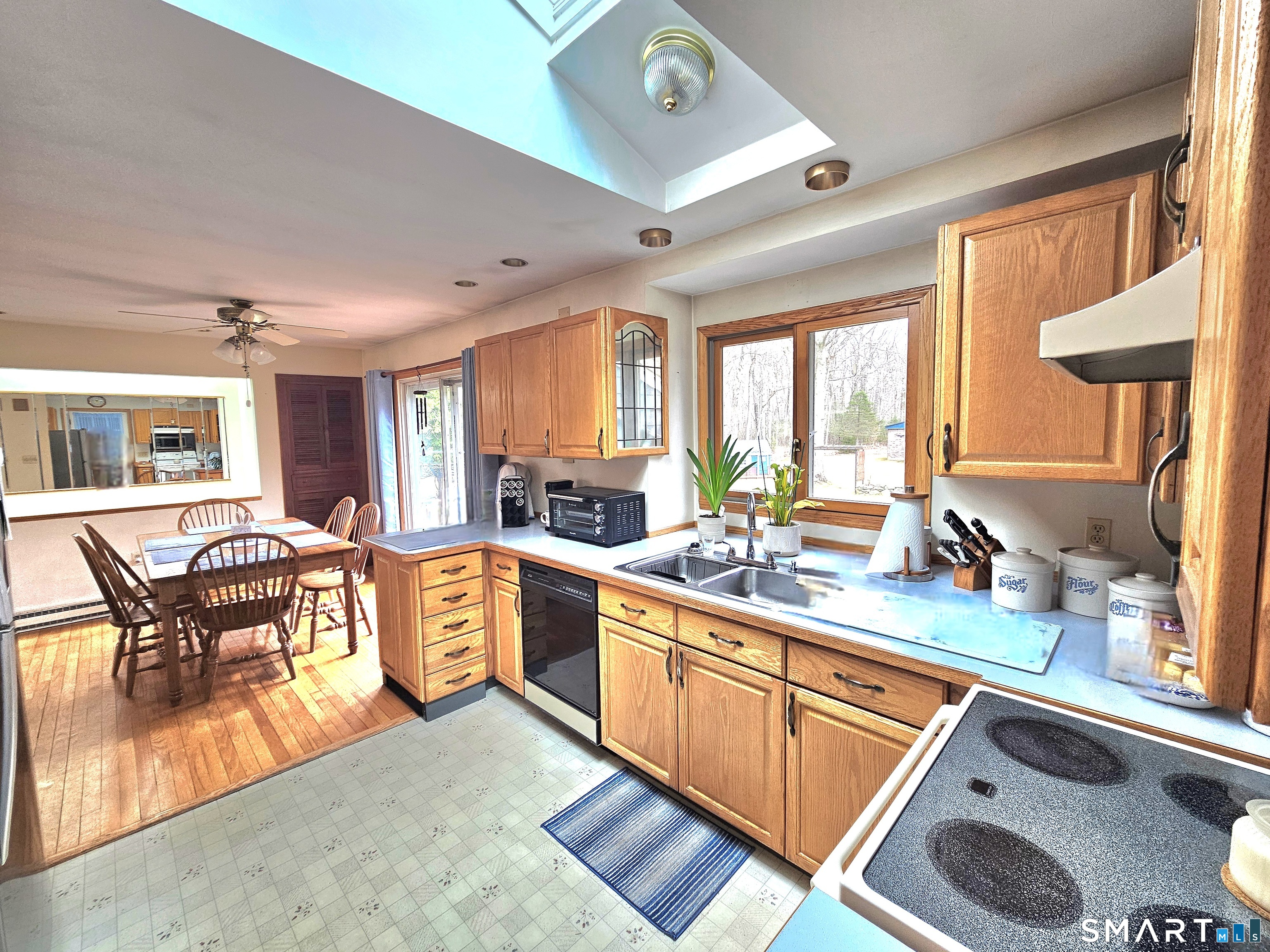 933 Vauxhall Street Extension Waterford CT 06375