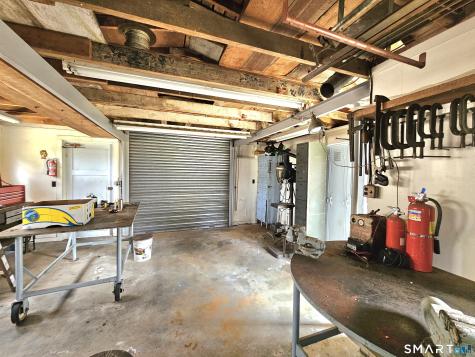 933 Vauxhall Street Extension Waterford CT 06375