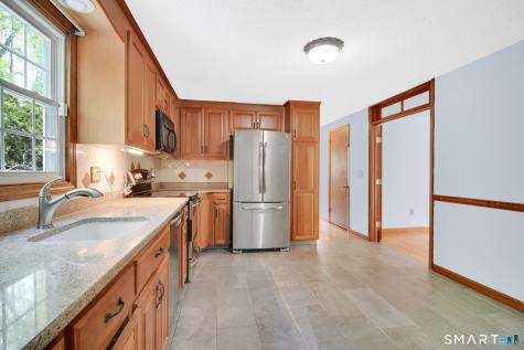 29 Burr Road Bloomfield CT 06002