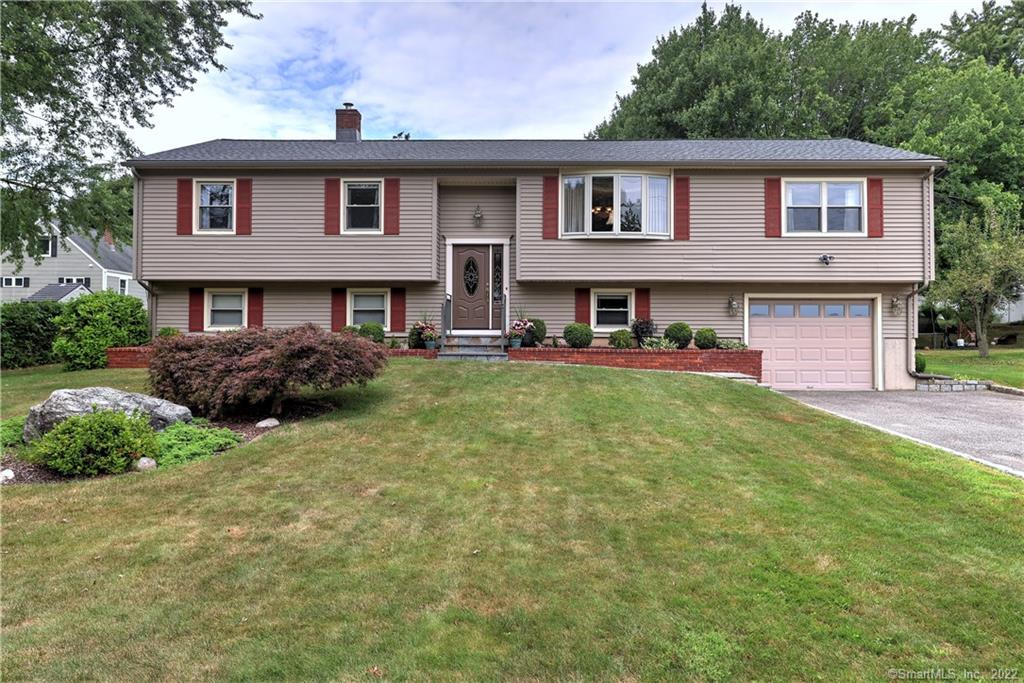 462 West Mayflower Place Milford CT 06460