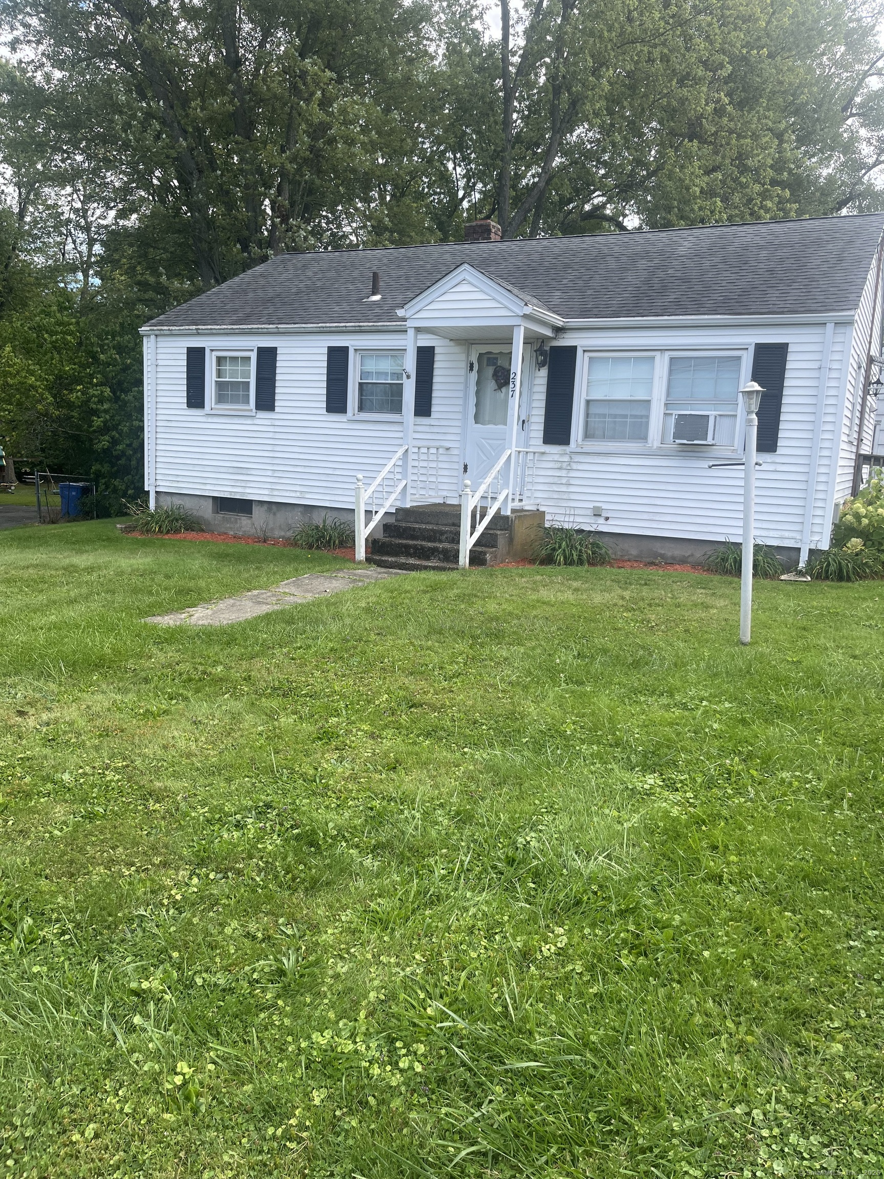 237 Mountain Street Hartford CT 06106
