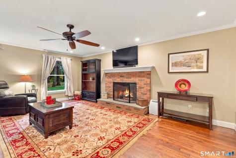 26 Oakhurst Road Simsbury CT 06070