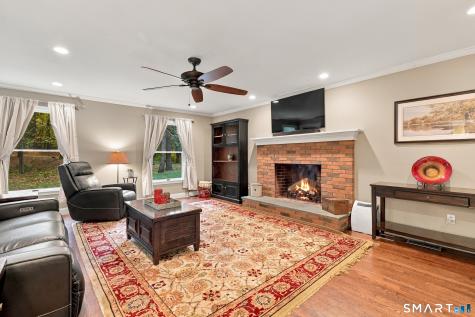 26 Oakhurst Road Simsbury CT 06070
