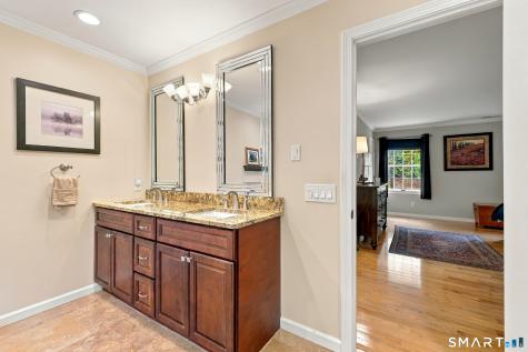 26 Oakhurst Road Simsbury CT 06070