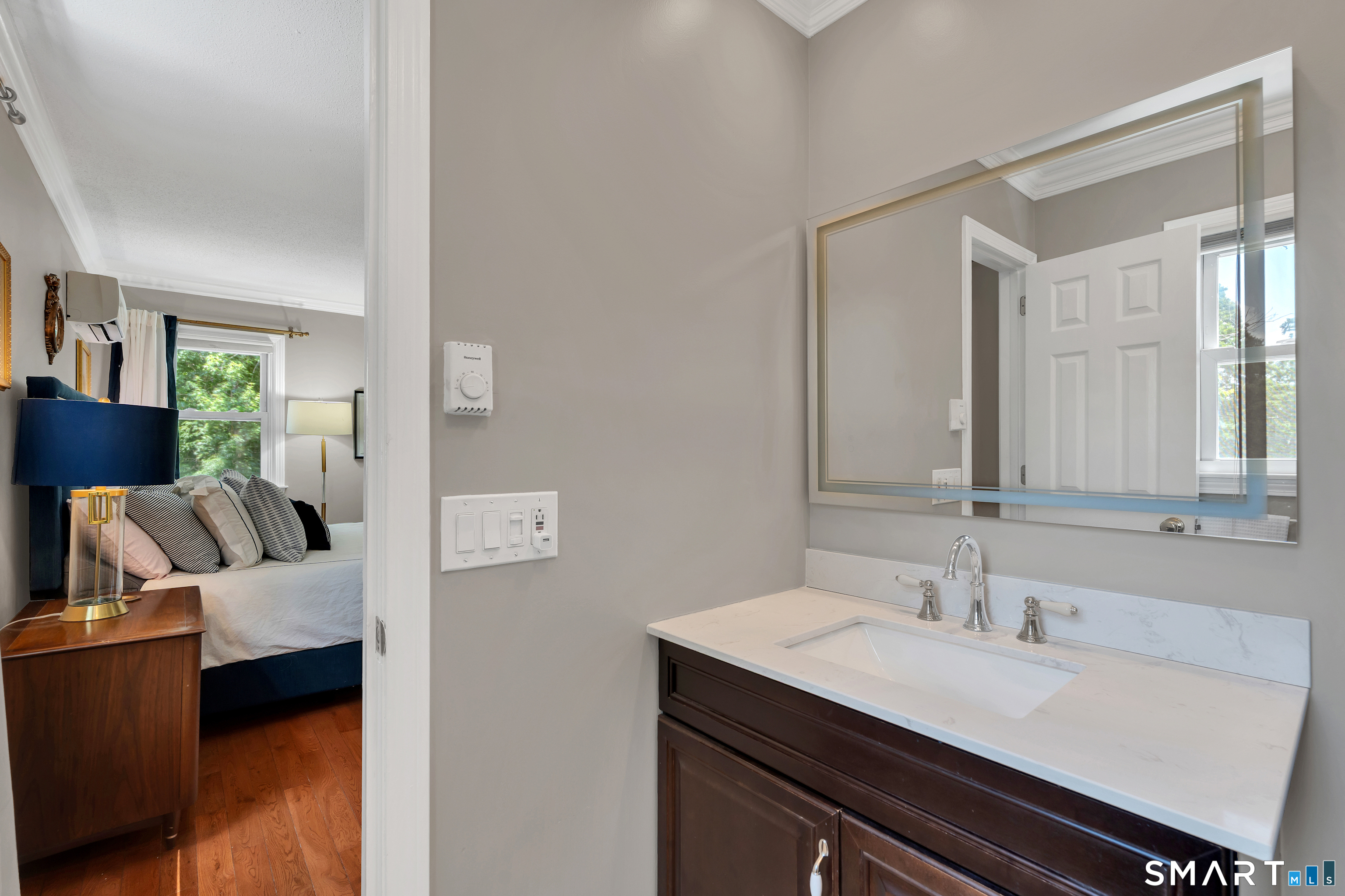 33 Wayne Drive East Lyme CT 06333