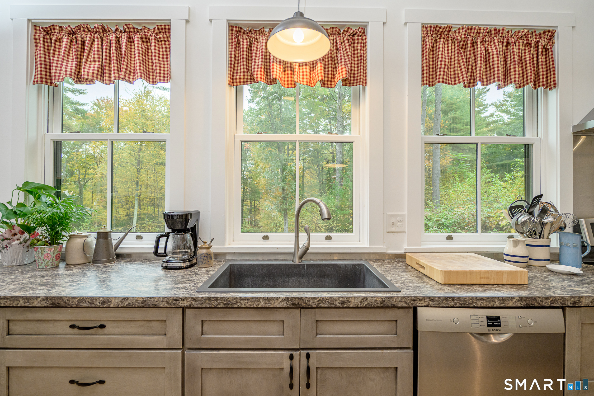 93 Holmes Road Pomfret CT 06259