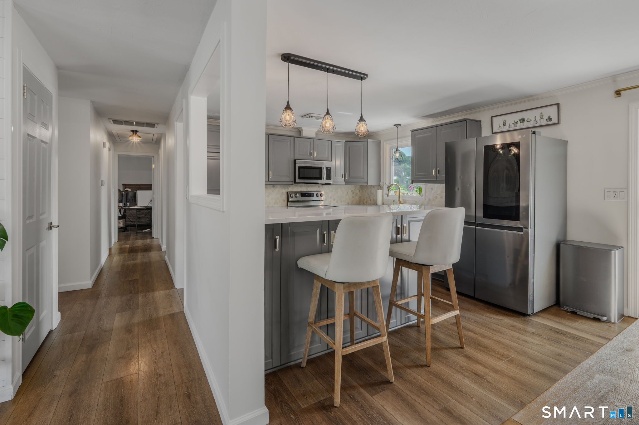 11 Savi Avenue Waterford CT 06385