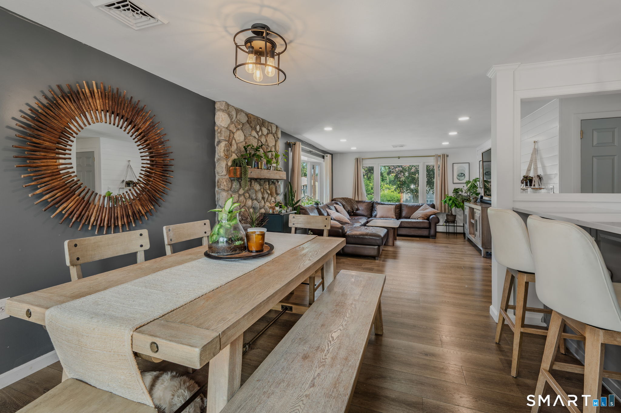 11 Savi Avenue Waterford CT 06385