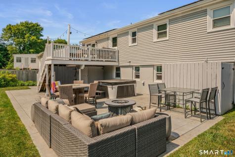 11 Savi Avenue Waterford CT 06385
