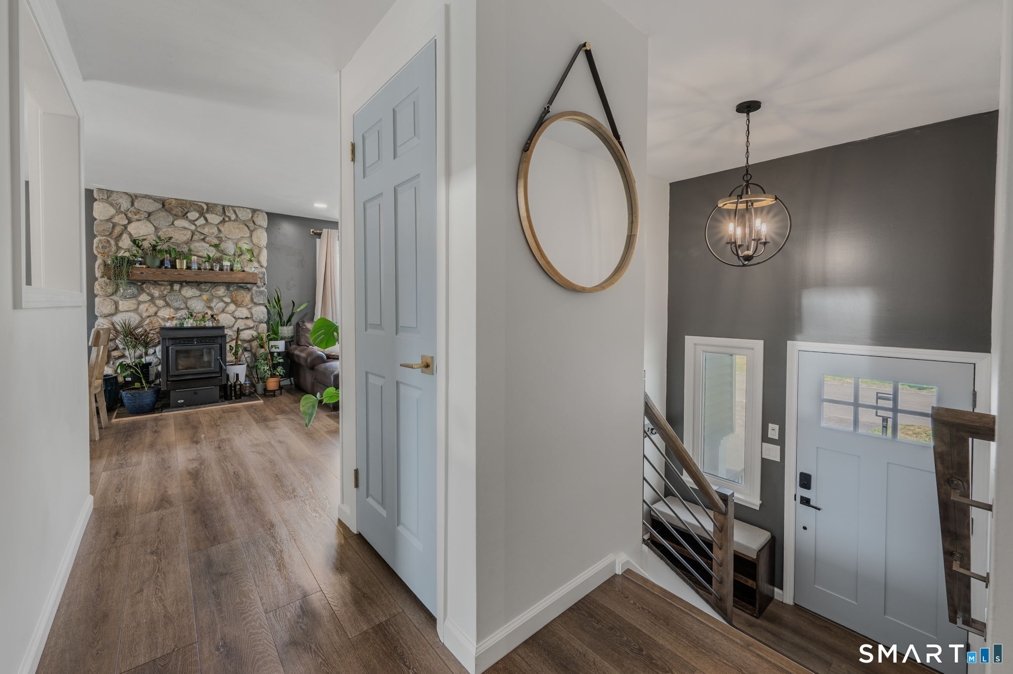 11 Savi Avenue Waterford CT 06385