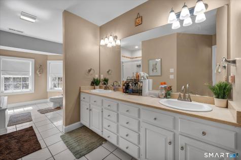 64 Charolais Way Burlington CT 06013