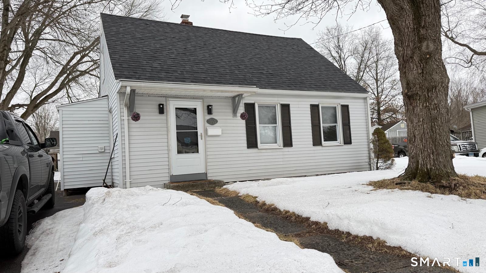 109 Winding Lane East Hartford CT 06118