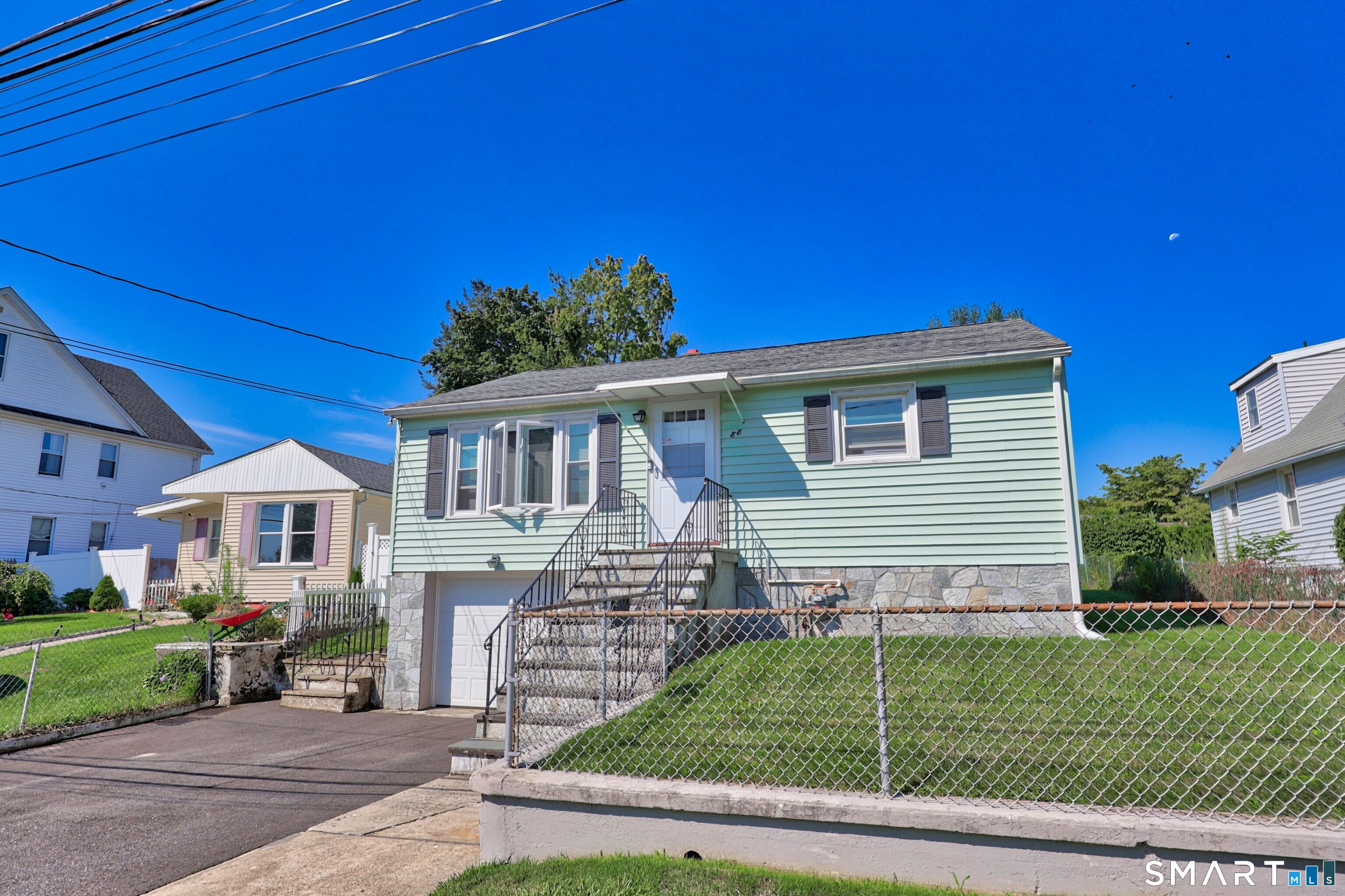 88 Carver Street Waterbury CT 06708