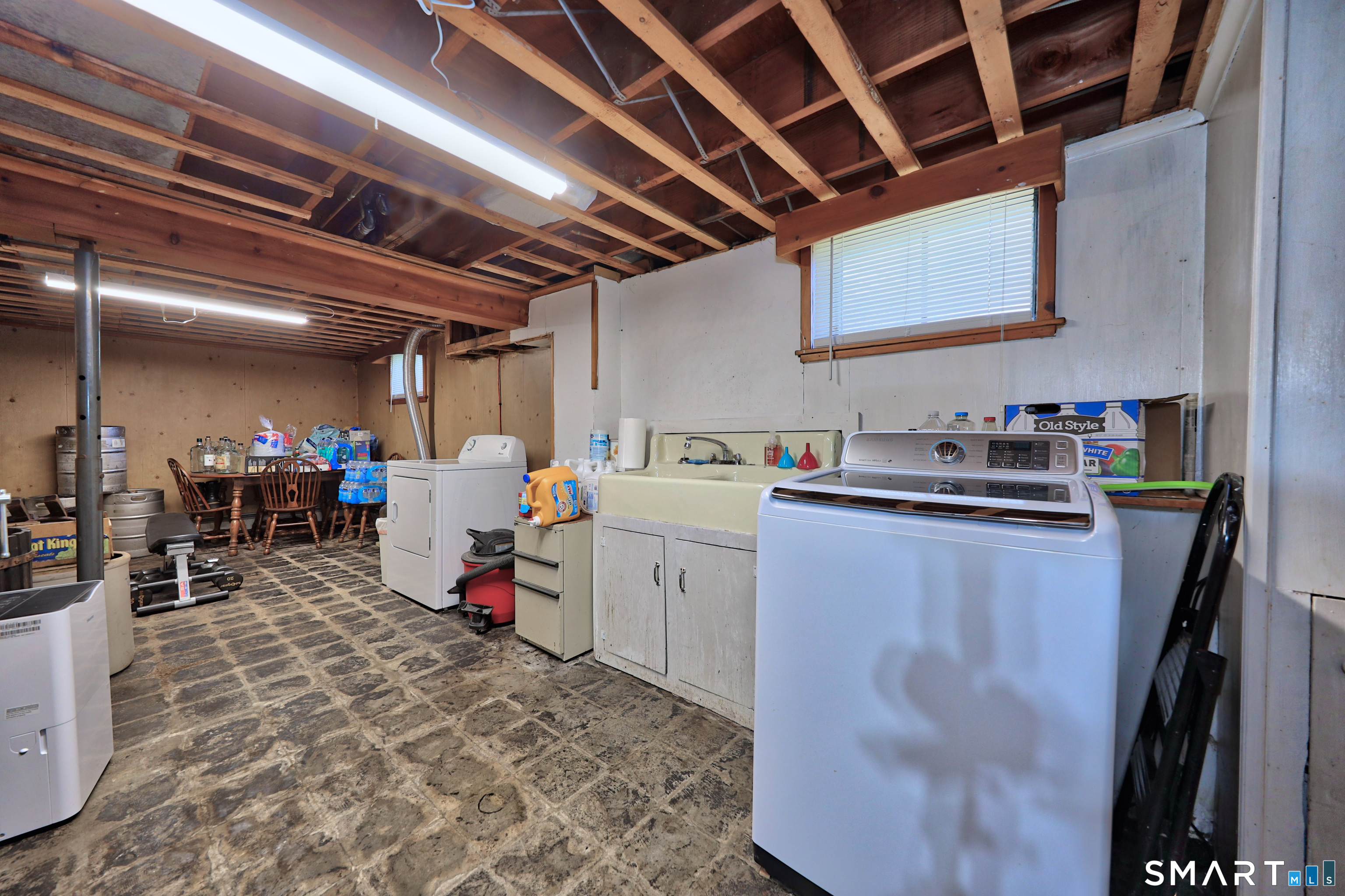88 Carver Street Waterbury CT 06708