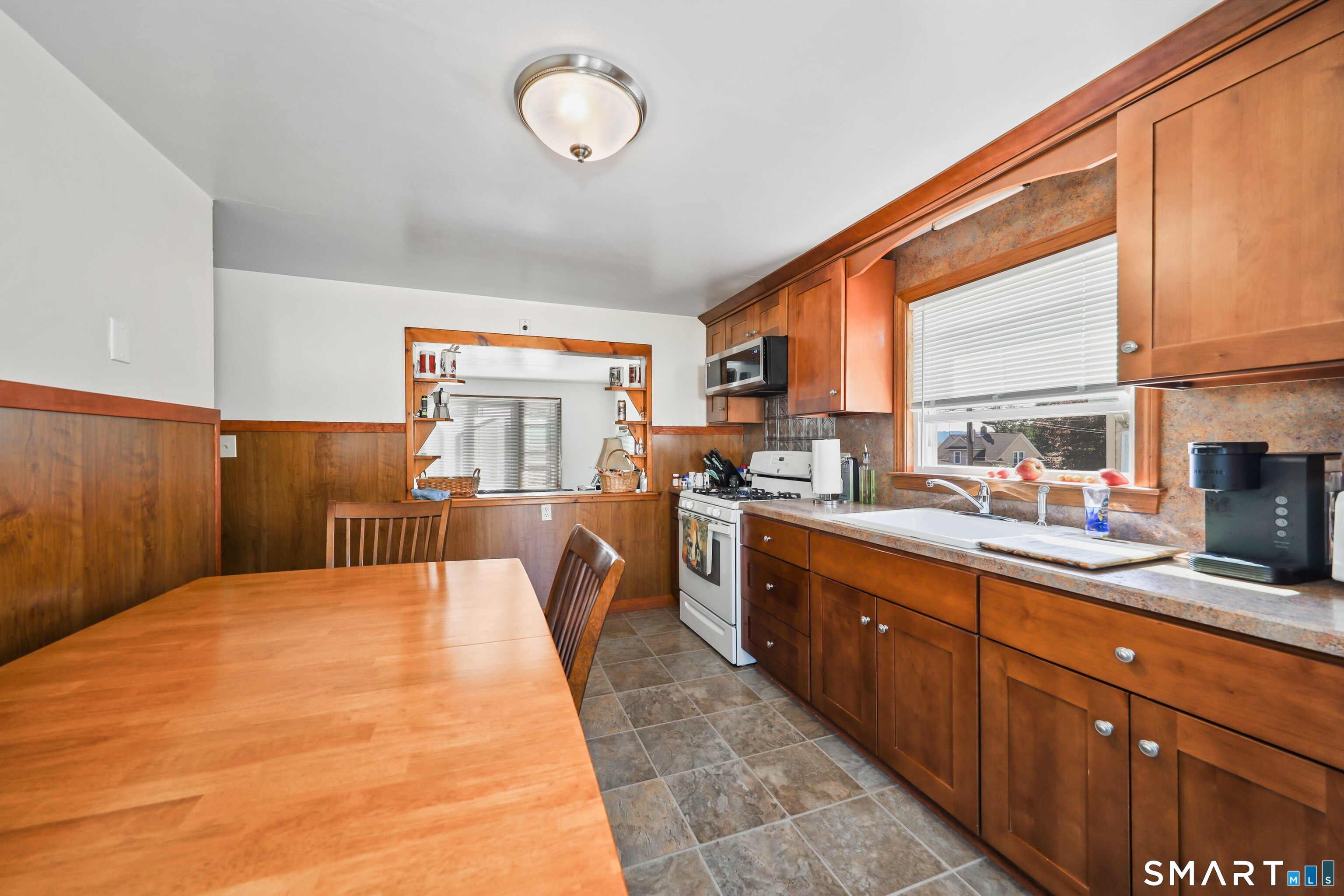 88 Carver Street Waterbury CT 06708